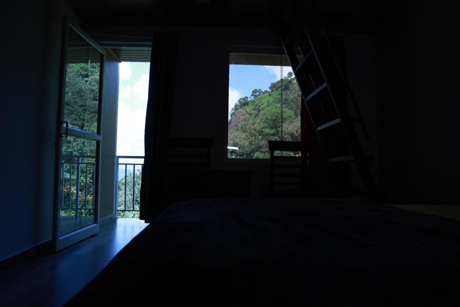 Nest In Mist Service Homestay