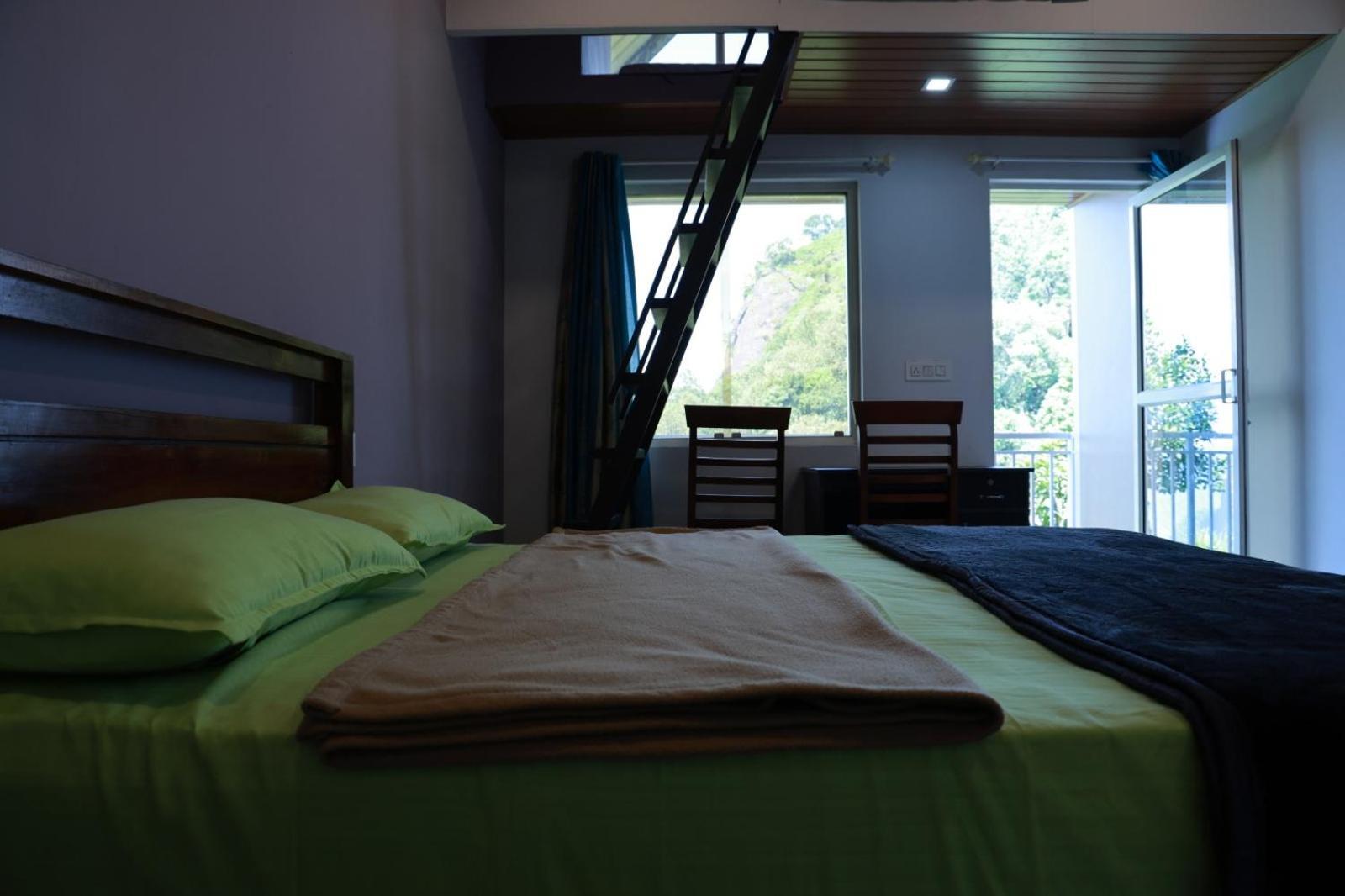 Nest In Mist Service * Munnar