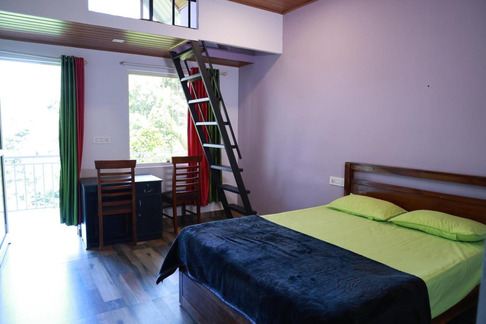 Nest In Mist Service Homestay Munnar